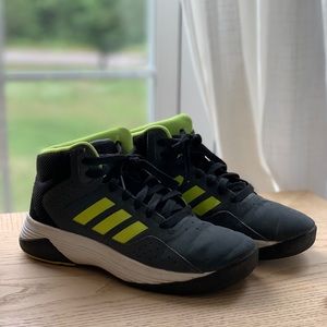 Adidas shoes boys size 3